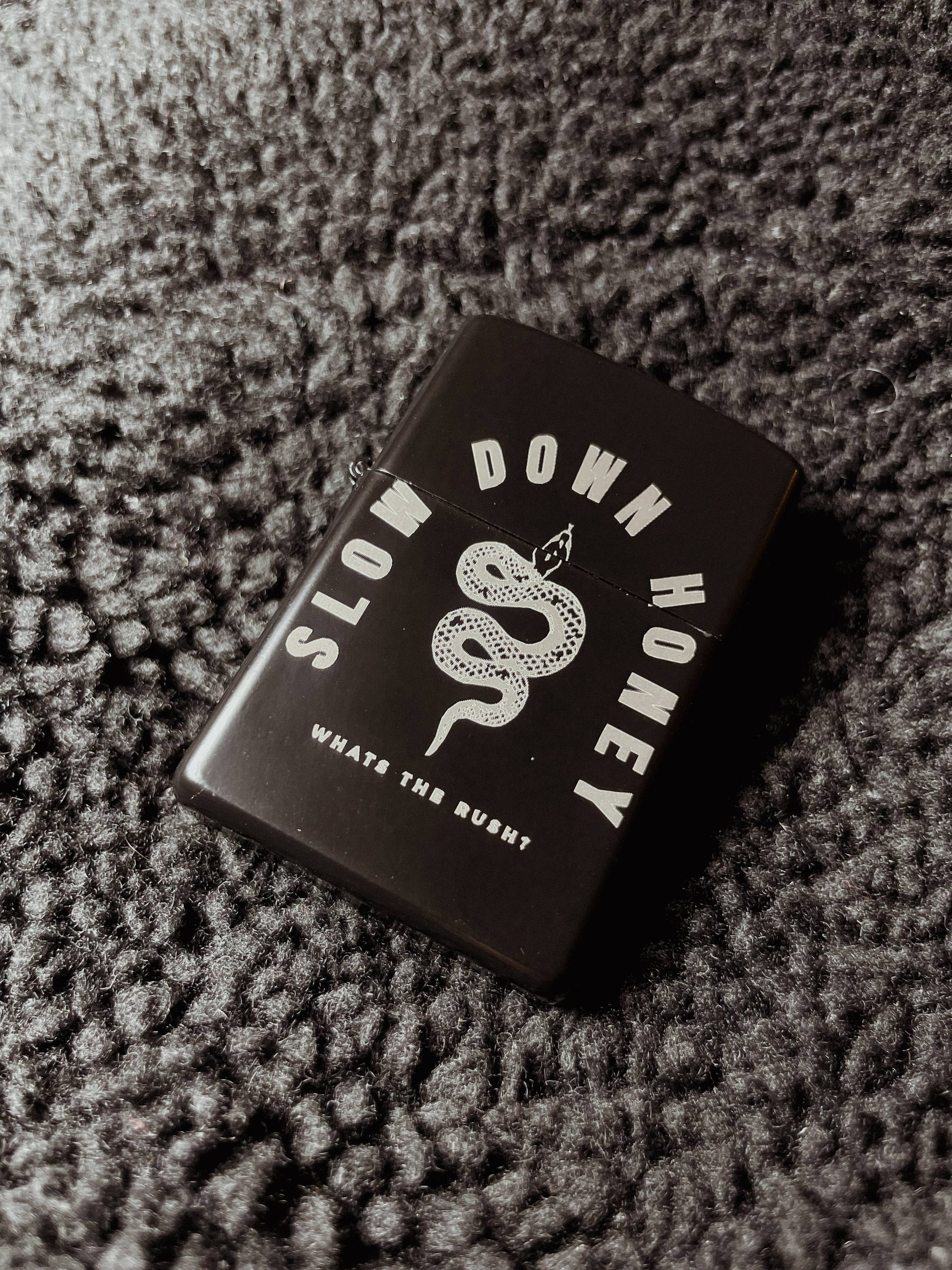 Refillable Slow Down Honey Snake Lighter
