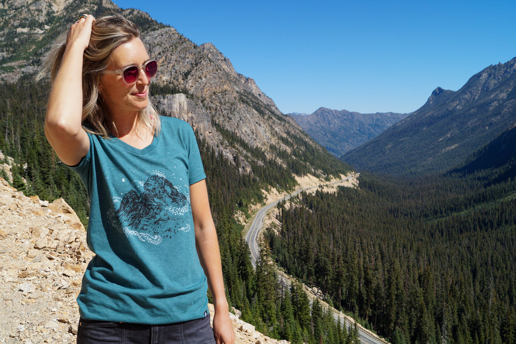 Early Winters - Women's V-Neck Sustainable Triblend