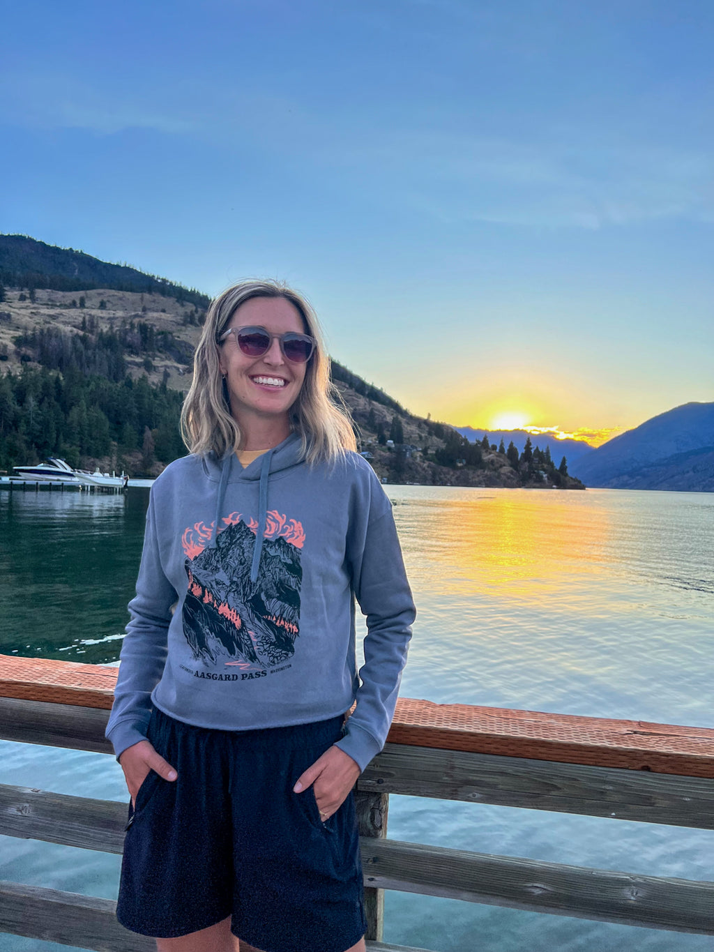 Aasgard Pass ('25 Edit) - Women's Crop Hoodie