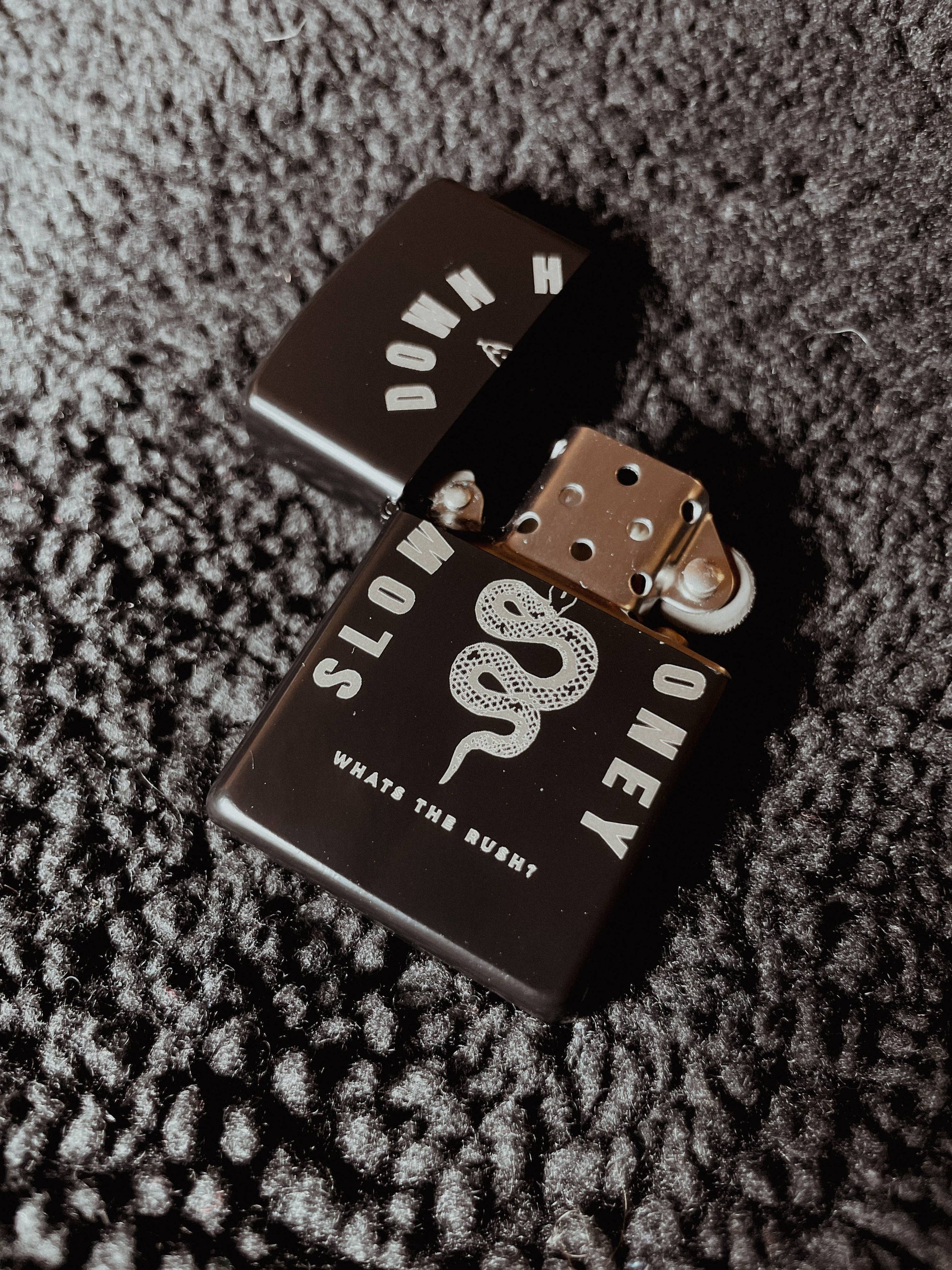 Refillable Slow Down Honey Snake Lighter