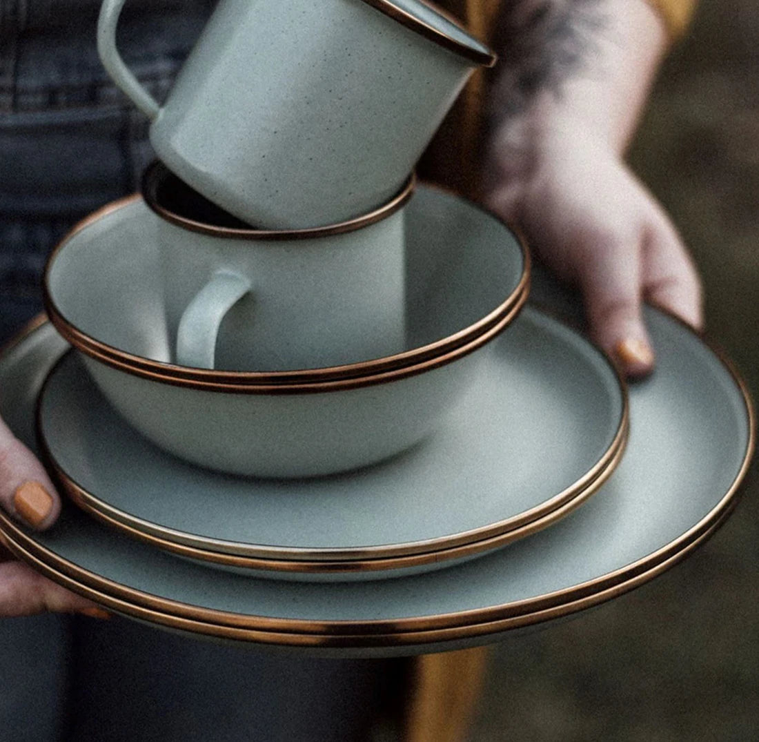 Enamel Cups Set